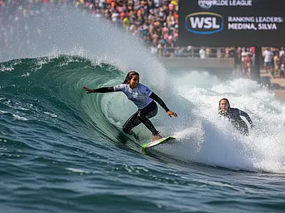 Gabriel Medina e Luana Silva lideram o pelotão brasileiro na elite do surfe mundial após resultados sólidos na terceira etapa da WSL.