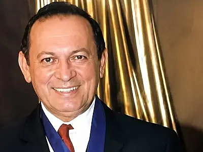Tonico Barbosa marcou época na rádio e na televisão da Baixada Santista com seu carisma e voz potente.