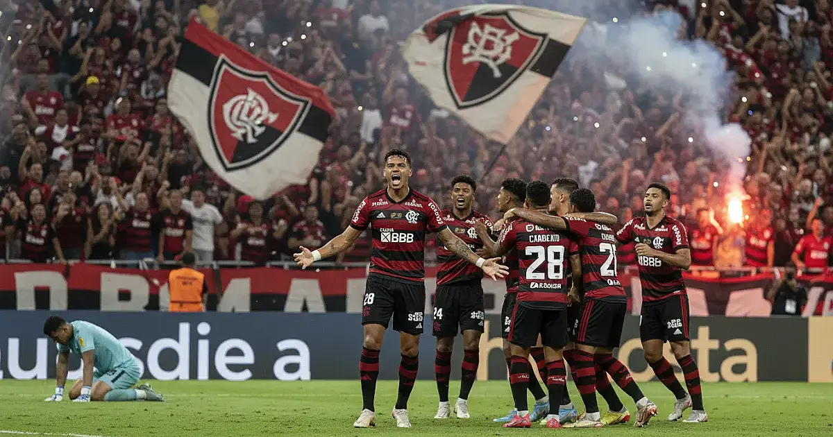 Vitória domina Flamengo no Barradão e avança na Copa do Brasil com autoridade
