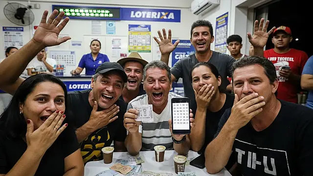 Bolão premiado da Lotofácil garantiu mais de R$ 1,4 milhão para apostadores do Paraná.