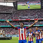 Show de Balogun e Anitta: EUA atropelam Paraguai na estreia da Copa de 2026 com SoFi Stadium lotado