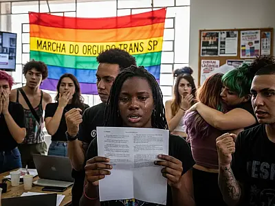 Marcha do Orgulho Trans em São Paulo enfrenta dificuldades financeiras e busca novos organizadores para os próximos anos.