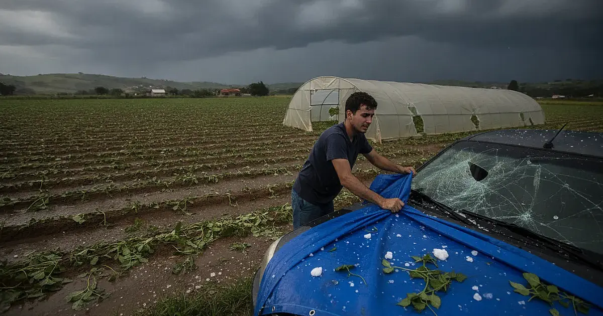 Frente fria avança com tempestades no Sul e derruba temperaturas em SP e Brasília