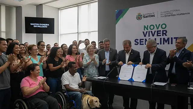 Santos reforça compromisso com a acessibilidade ao aderir a plano federal inédito na região.