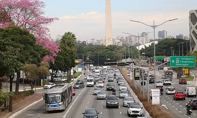 Rodízio de veículos em SP é suspenso no feriado de Corpus Christi.