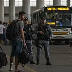 Mais de 2,2 mil detentos recebem benefício da 'saidinha' no Litoral de SP