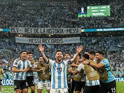 Lionel Messi comemora um de seus gols na vitória da Argentina contra a Áustria pela Copa do Mundo de 2026.