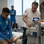 Raphinha tem lesão confirmada e vira dúvida para a sequência da Copa