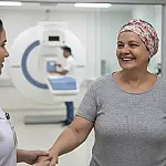 Santa Casa de Santos dobra capacidade de radioterapia com novo acelerador linear