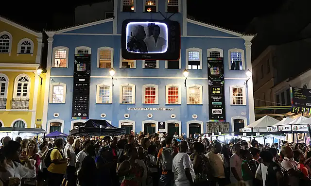 Flipelô celebra 10 anos com mais de 500 escritores no Pelourinho; confira atrações