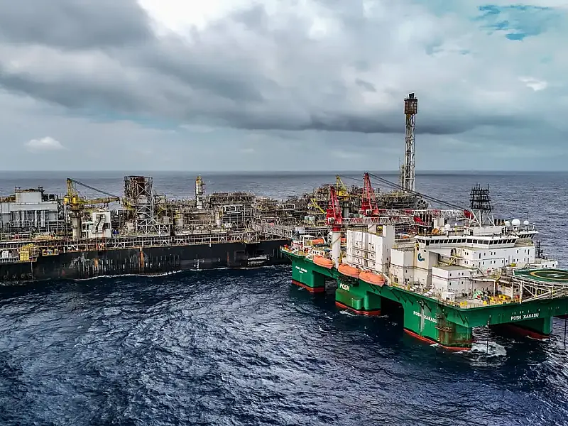 Governo prorroga imposto de 12% sobre exportação de petróleo