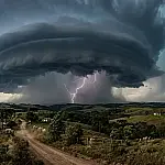 Tempestades severas ameaçam o Sul com granizo e ventos de até 90 km/h