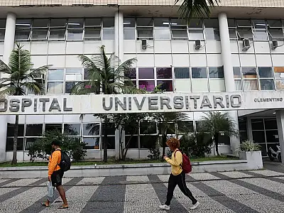 Médicos formados no exterior avançam no processo de revalidação de diploma para atuar no Brasil.