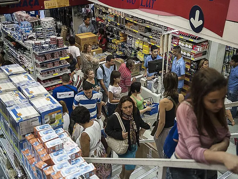 Trabalho no comércio em feriados exige acordo; entenda o que muda