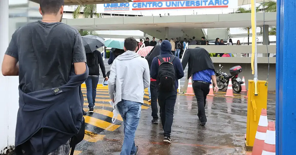 Fies abre inscrições do 2º semestre com novas regras de juros e carência