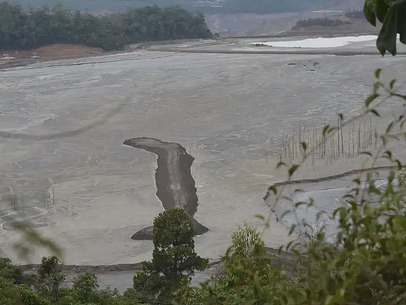 Ameaça sob a terra: Brasil tem 213 barragens críticas e queda inédita na fiscalização