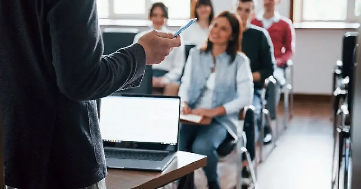 IFSP Cubatão oferece curso gratuito de Auxiliar de Serviços Diversos com bolsa