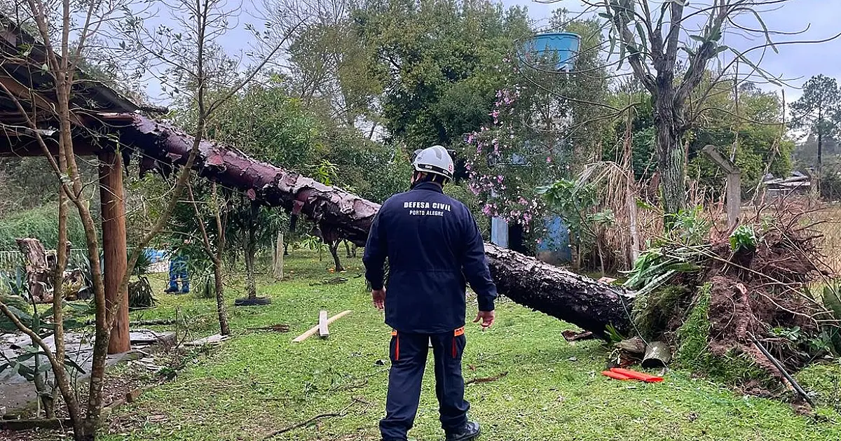Eldorado do Sul decreta emergência após tempestade deixar centenas de desabrigados