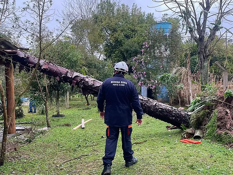 Eldorado do Sul decreta emergência após tempestade deixar centenas de desabrigados