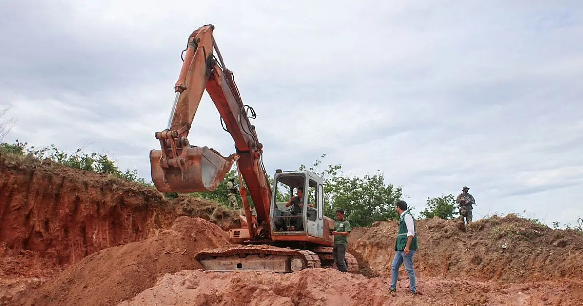 Crime ambiental em Maricá: Inea fecha megaextração ilegal de minério que ameaçava moradias
