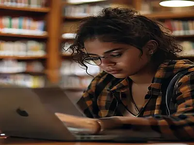 Estudantes podem se inscrever para o Fies 2026 exclusivamente pela internet a partir de julho.