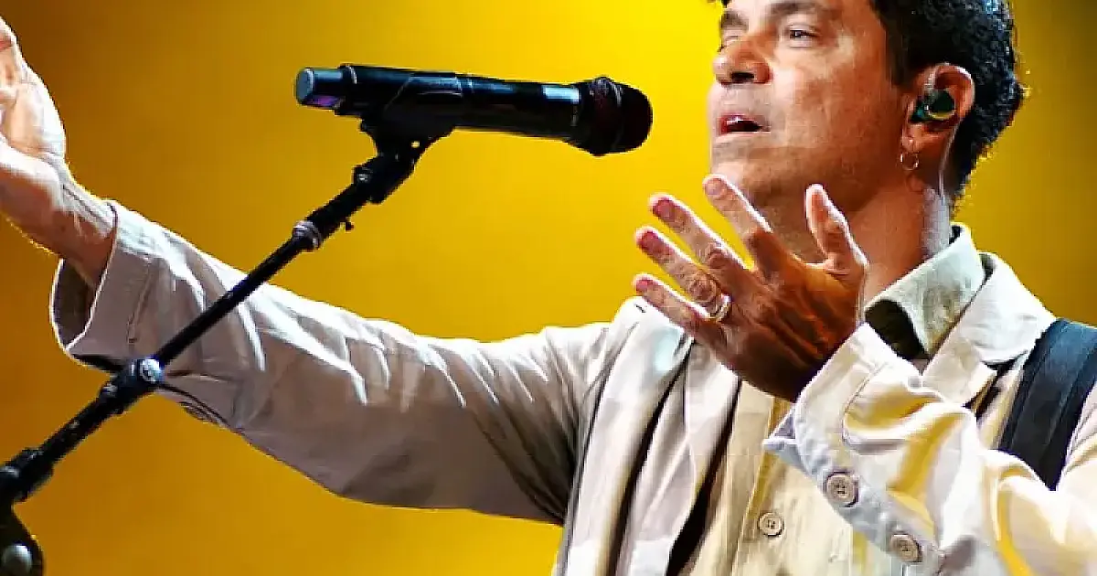 Jorge Vercillo em Santos: show histórico celebra 30 anos de sucessos e MPB marcante