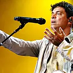 Jorge Vercillo em Santos: show histórico celebra 30 anos de sucessos e MPB marcante