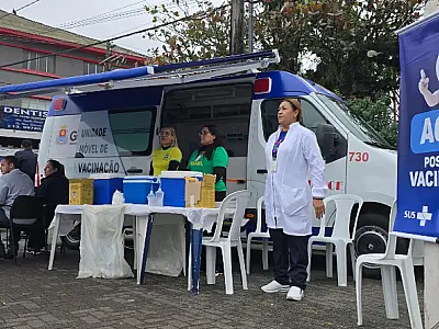 Campanha de imunização contra a Hepatite B busca ampliar cobertura vacinal na Baixada Santista durante as ações do Julho Amarelo.