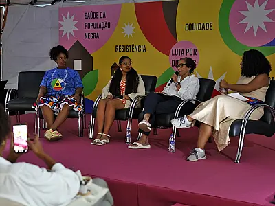 A historiadora Vera Lacerda, fundadora do Bloco Ara Ketu, durante participação no Festival Latinidades em Brasília.