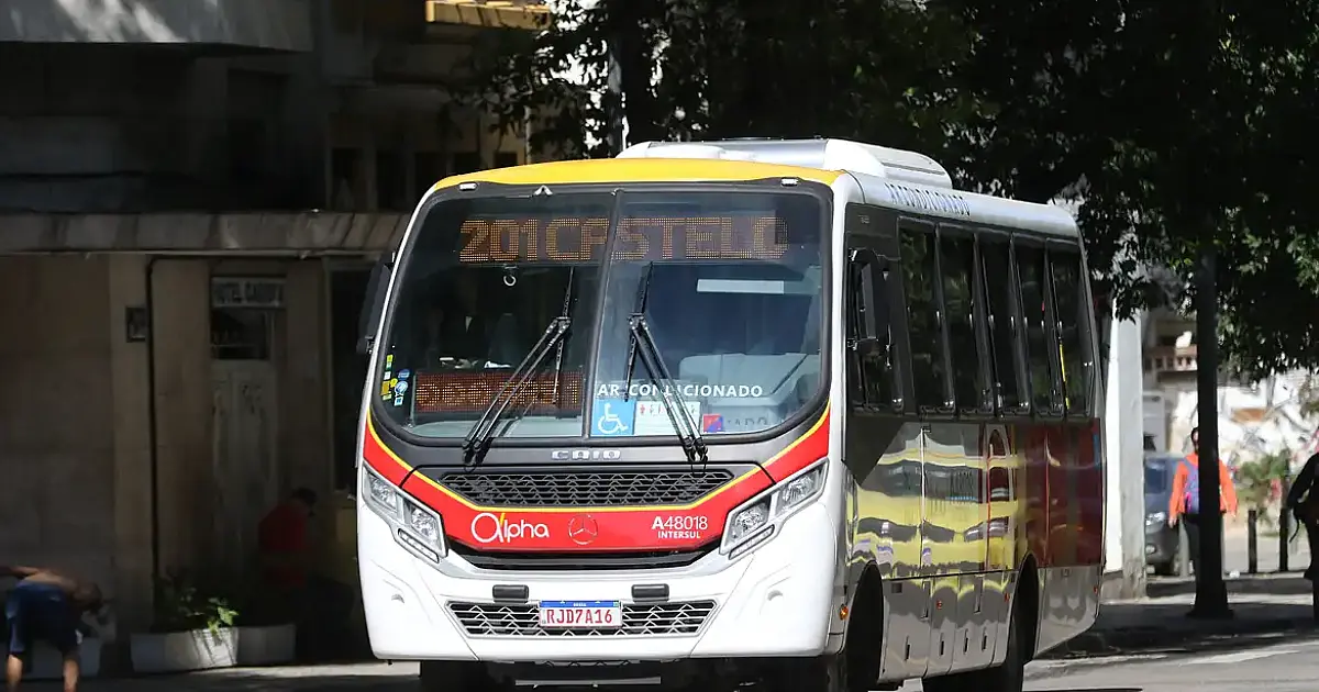 Sem acordo: impasse entre rodoviários e empresas ameaça travar ônibus no Rio