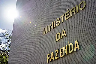 Salário mínimo de R$ 1.741 em 2027: plano do governo mexe com benefícios e contas públicas