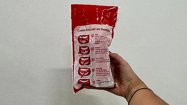 Guarujá distribui 900 kits de saúde bucal e foca na prevenção odontológica