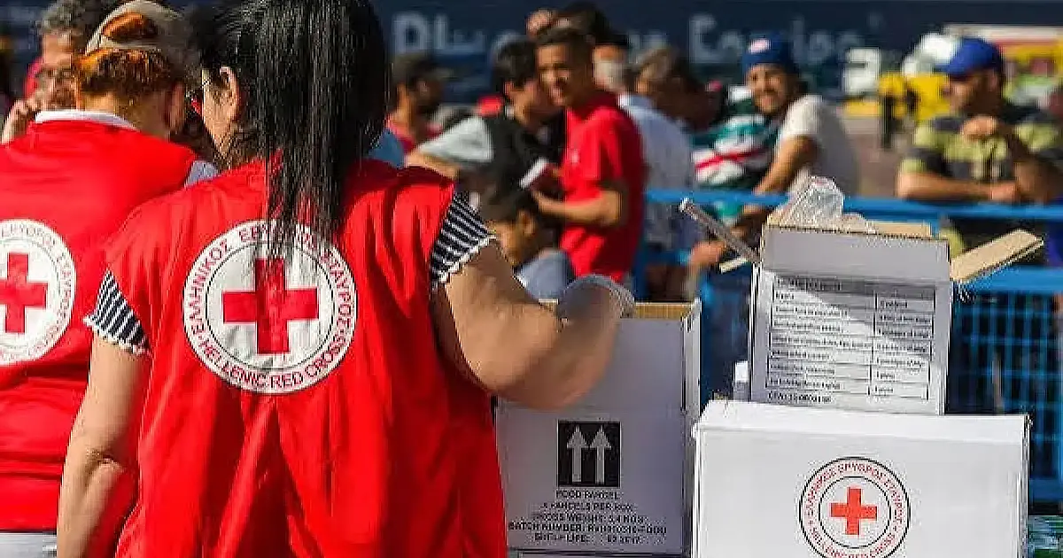 Como a Cruz Vermelha em SP reconecta refugiados separados por crises