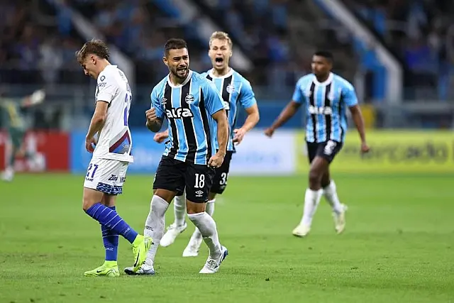 Grêmio contrata Rodrigo Caio e ex-chefe de arbitragem para blindar temporada