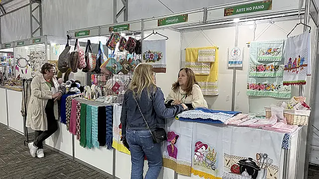 Mongaguá e Sebrae qualificam 90 empreendedores no Festão na Praia