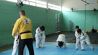 Inscrições abertas para aulas gratuitas de judô infantil em São Vicente; veja como garantir vaga