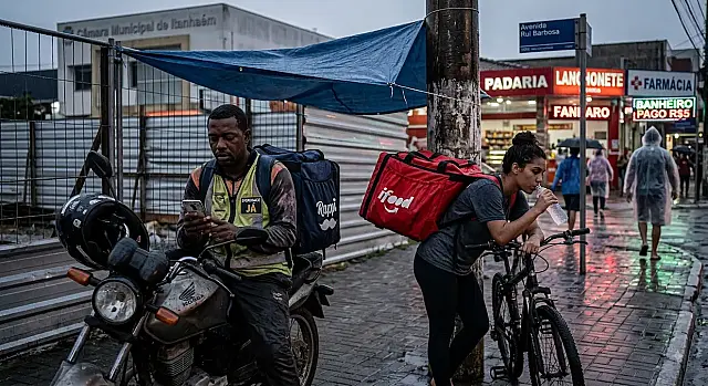 Itanhaém aprova pontos de apoio para entregadores de aplicativo; entenda impacto