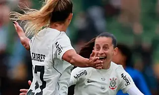 Corinthians bate Cruzeiro no Canindé e vai à semifinal do Brasileirão Feminino