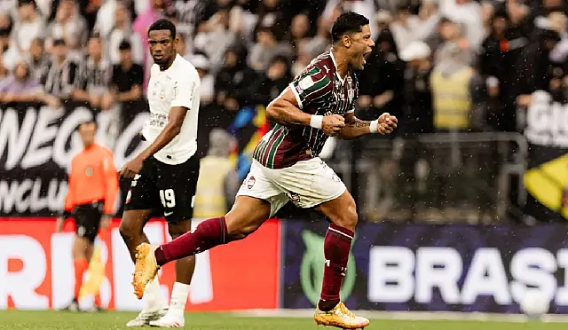 Fluminense vence em Itaquera e Corinthians chega à sexta derrota seguida no Brasileiro