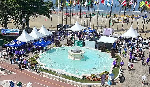 Feira de Saúde da Unisanta oferece atendimentos gratuitos na Praça das Bandeiras