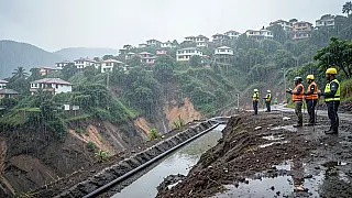 Guarujá e Praia Grande lideram acumulado de chuva em SP e têm risco de deslizamentos