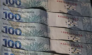 Contas públicas têm déficit de R$ 10 bilhões em agosto e dívida segue sob pressão