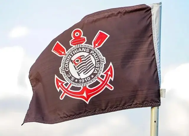 Corinthians e Caixa avançam em negociação de dívida de R$ 630 milhões e suspendem pagamentos da Arena