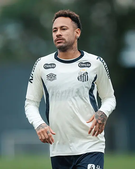 Neymar pode voltar ao time titular do Santos contra o Fluminense; veja o que muda