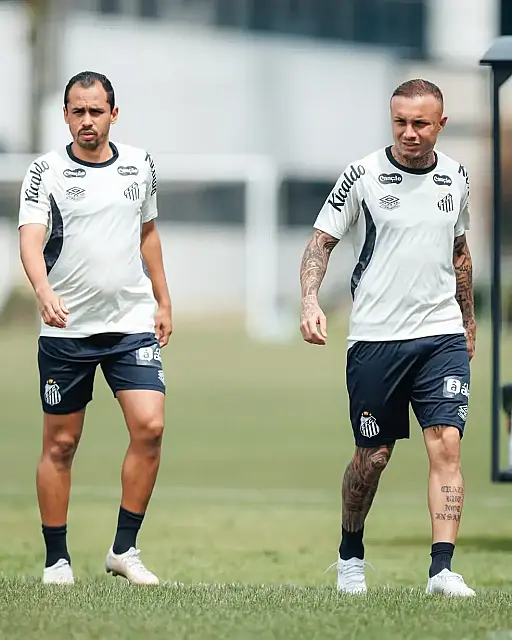 Neymar fica fora de Atlético-MG x Santos por causa do gramado sintético da Arena MRV