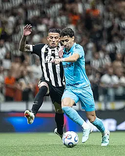 Santos tenta quebrar tabu de nove anos contra o Atlético-MG e ampliar sequência fora de casa